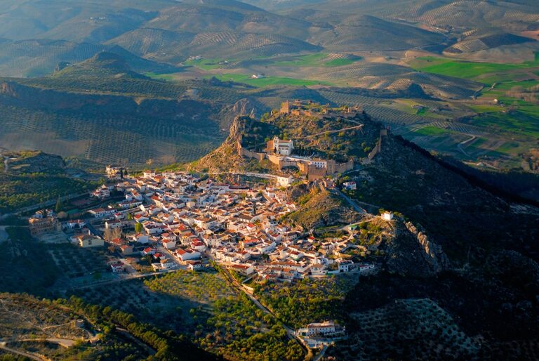 Vista de Moclín en la Ruta del Califato
